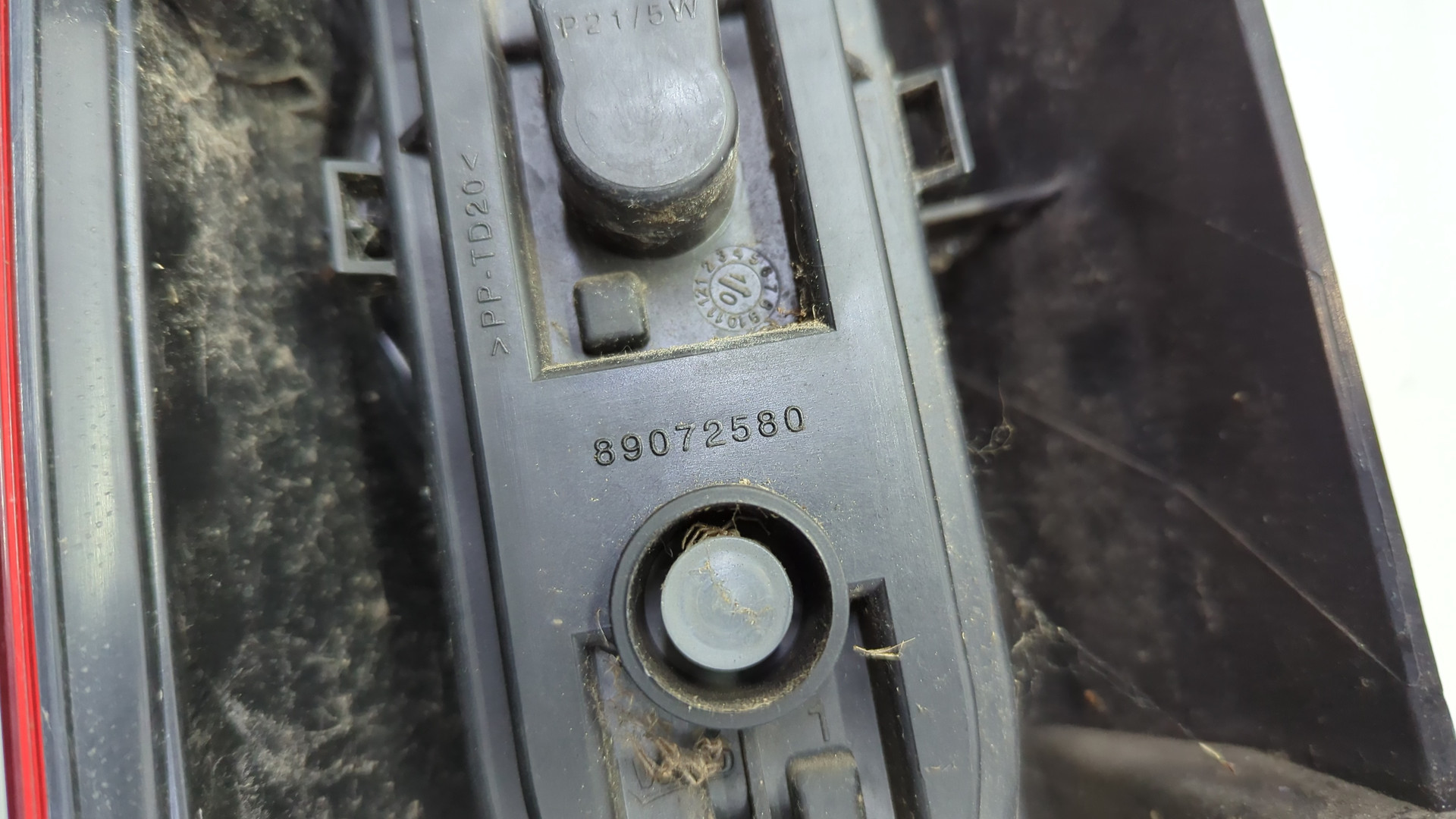 Фонарь задний правый