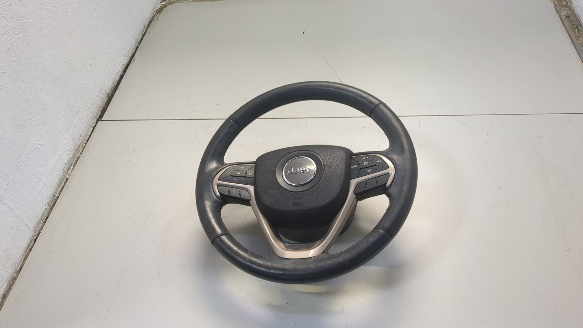 Рулевое колесо (руль)