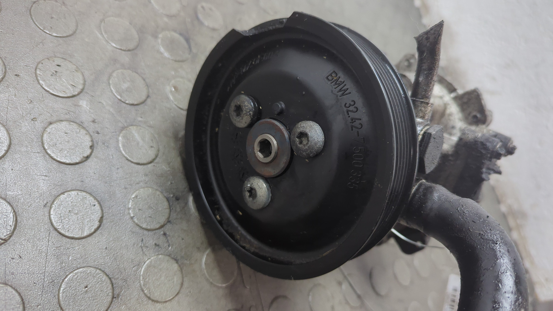 Насос ГУР (гидроусилитель руля)