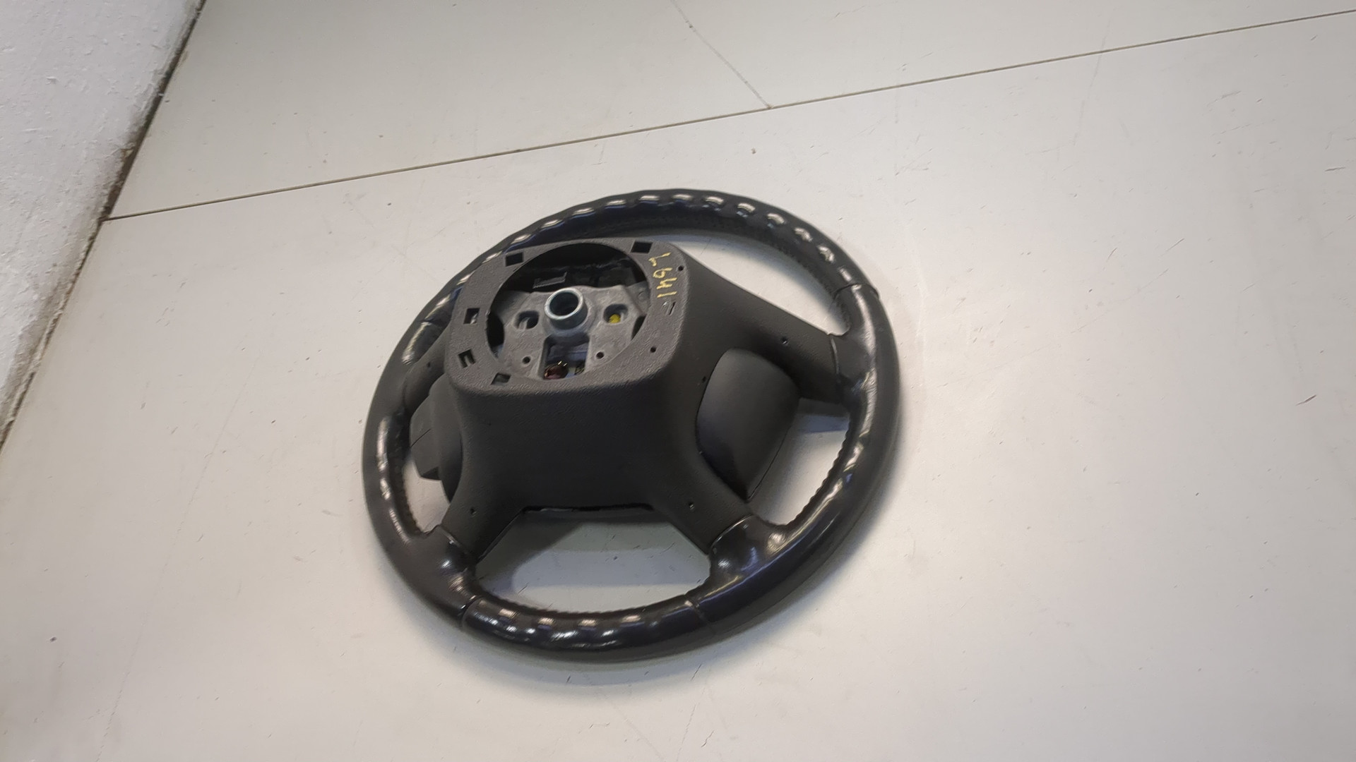 Рулевое колесо (руль)