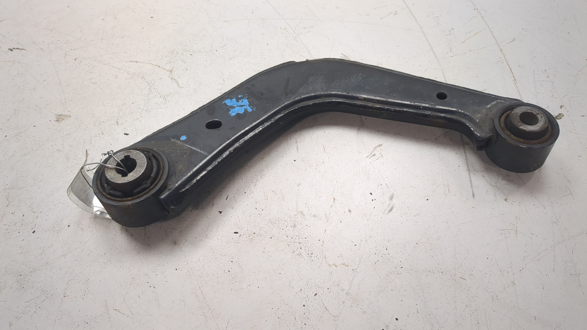 Рычаг задний левый