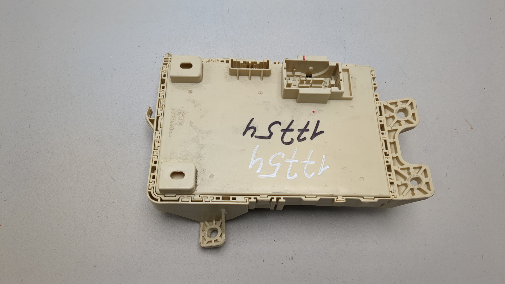 Блок предохранителей