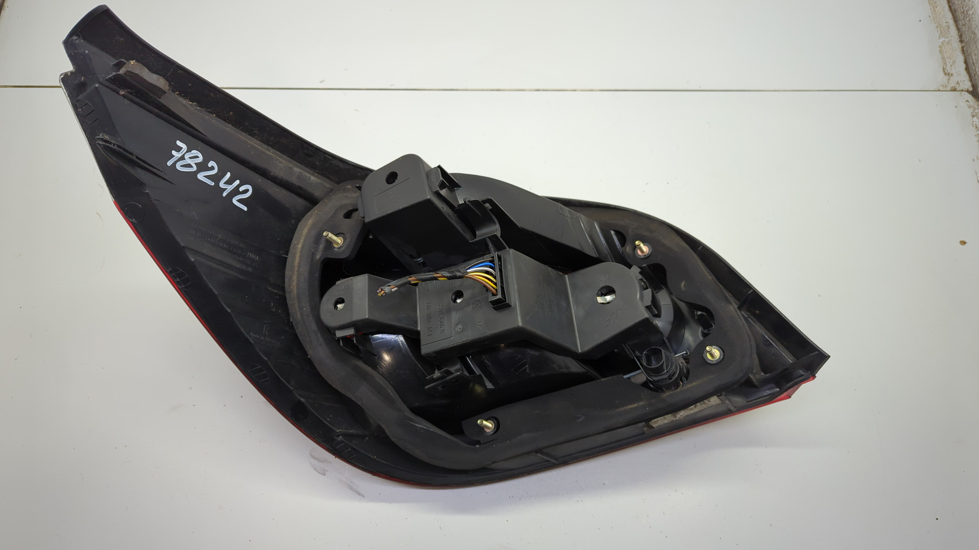 Фонарь задний правый