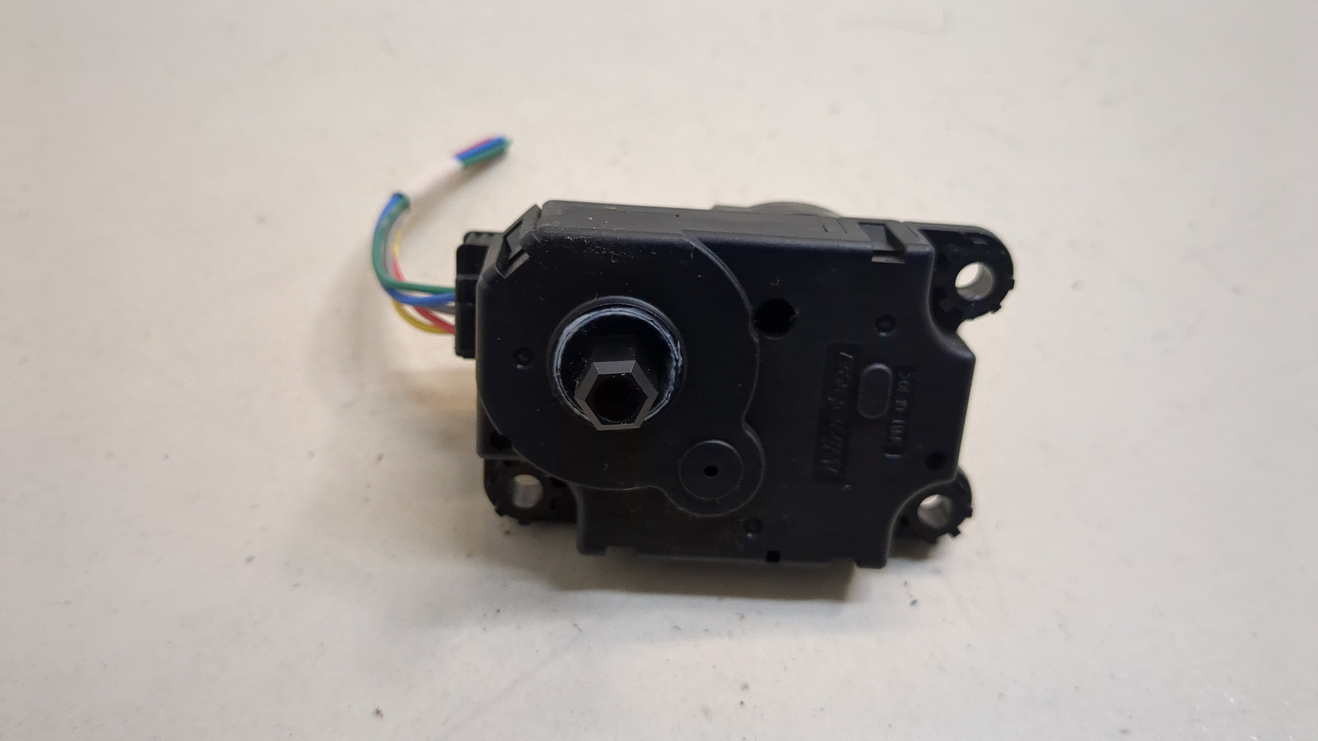 Моторчик заслонки печки