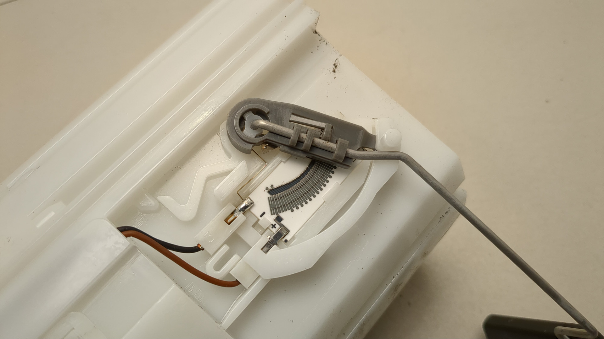 Насос топливный электрический