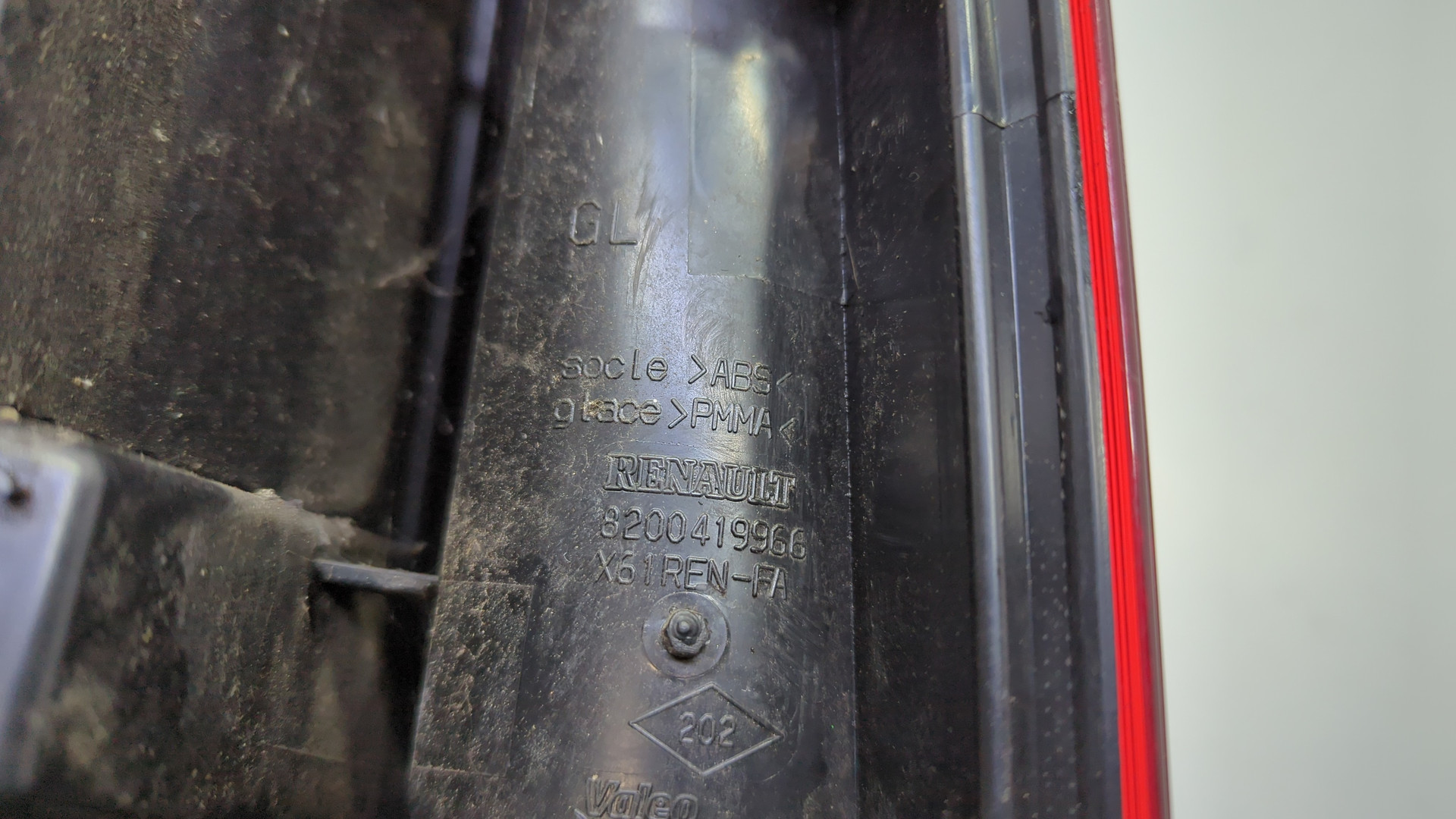 Фонарь задний левый