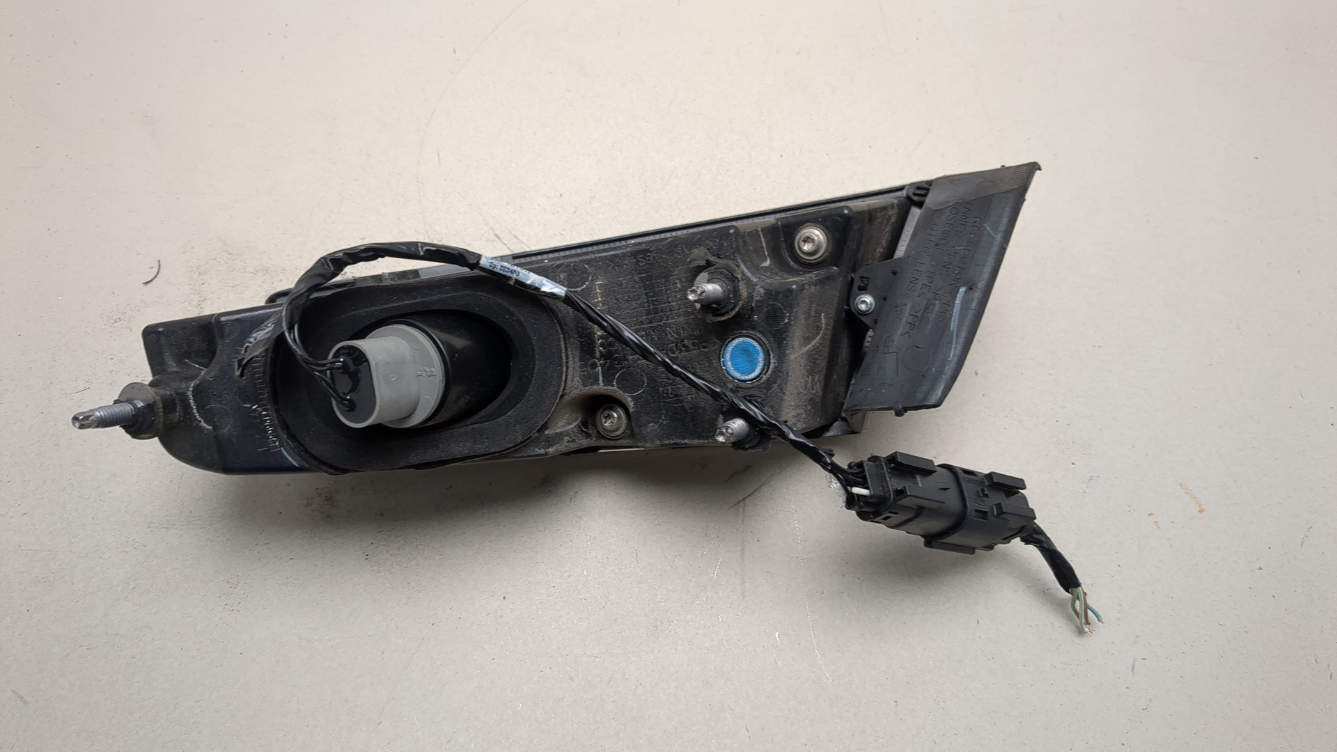 Фонарь задний левый