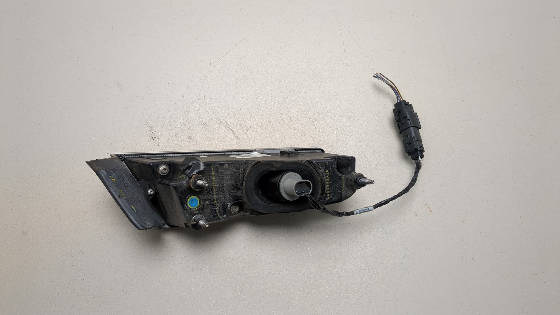 Фонарь задний правый