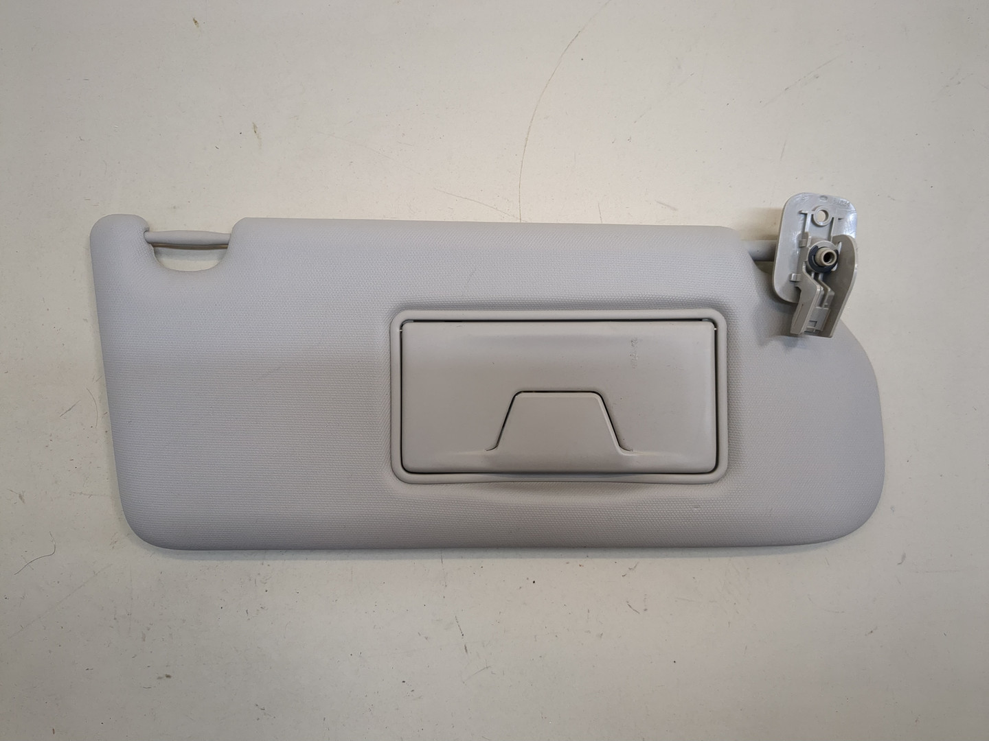 Козырек солнцезащитный