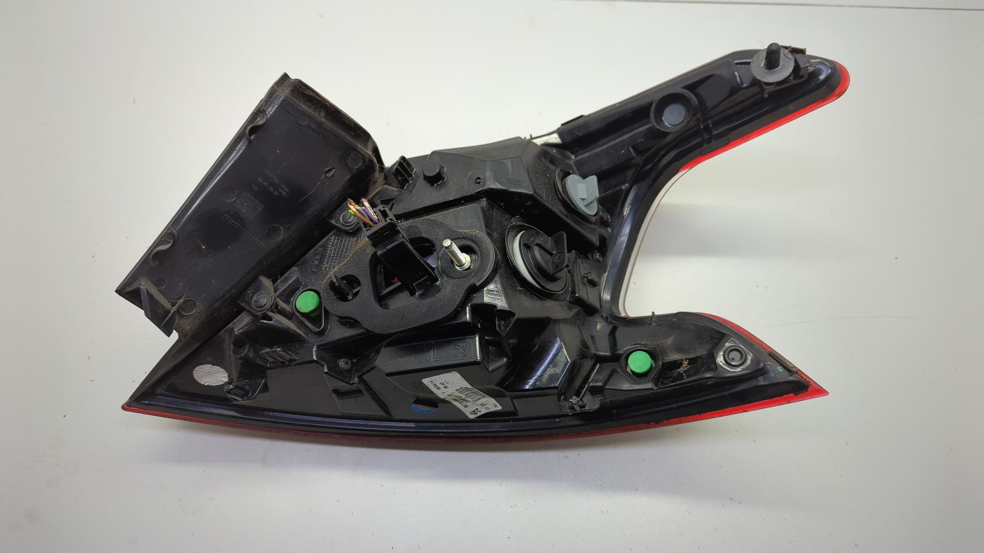 Фонарь задний левый