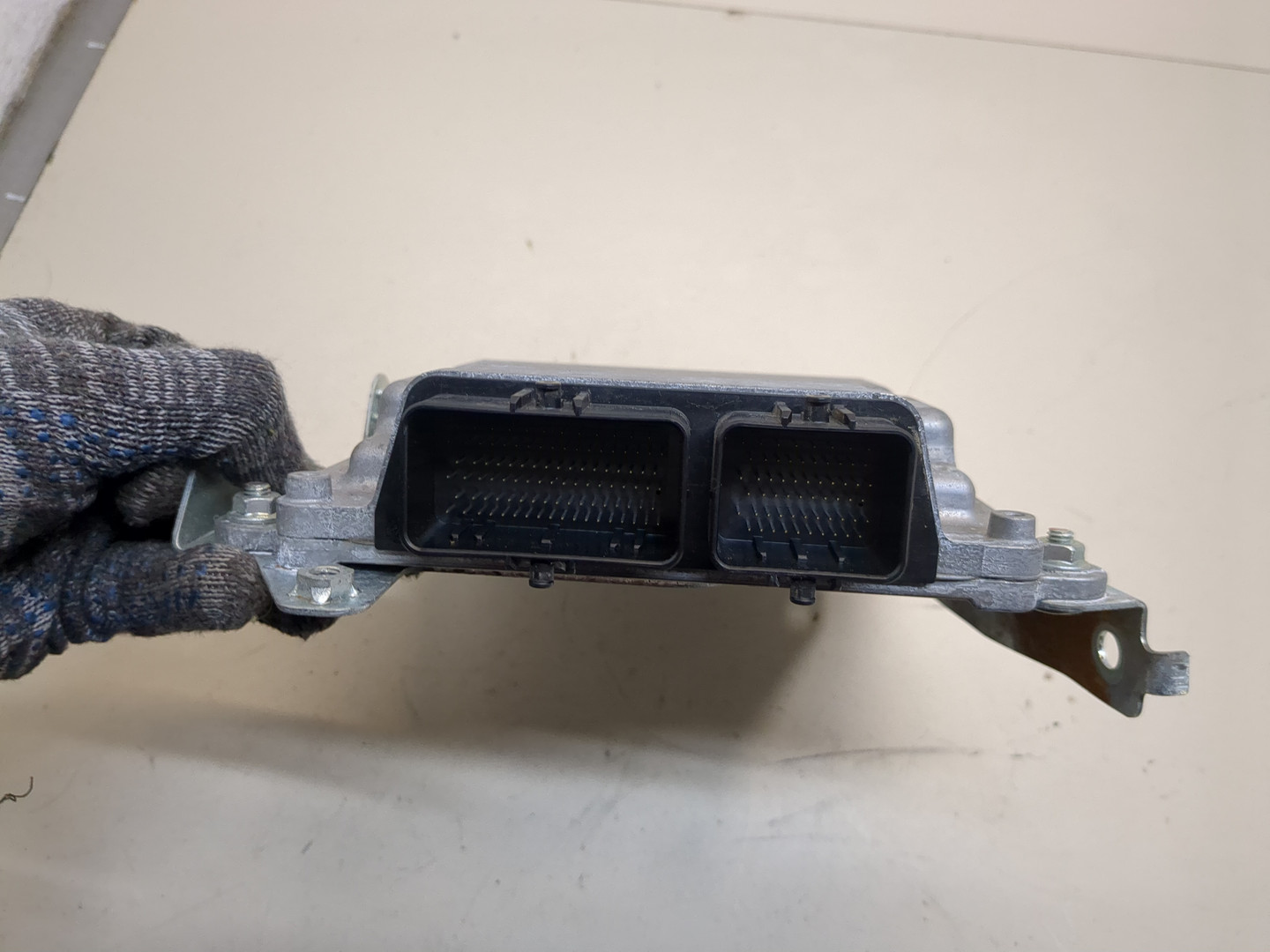 Блок управления двигателем