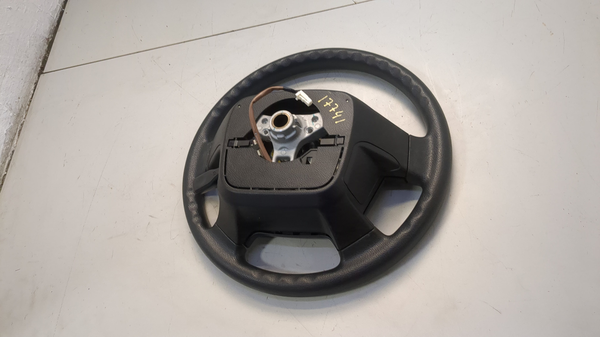 Рулевое колесо (руль)