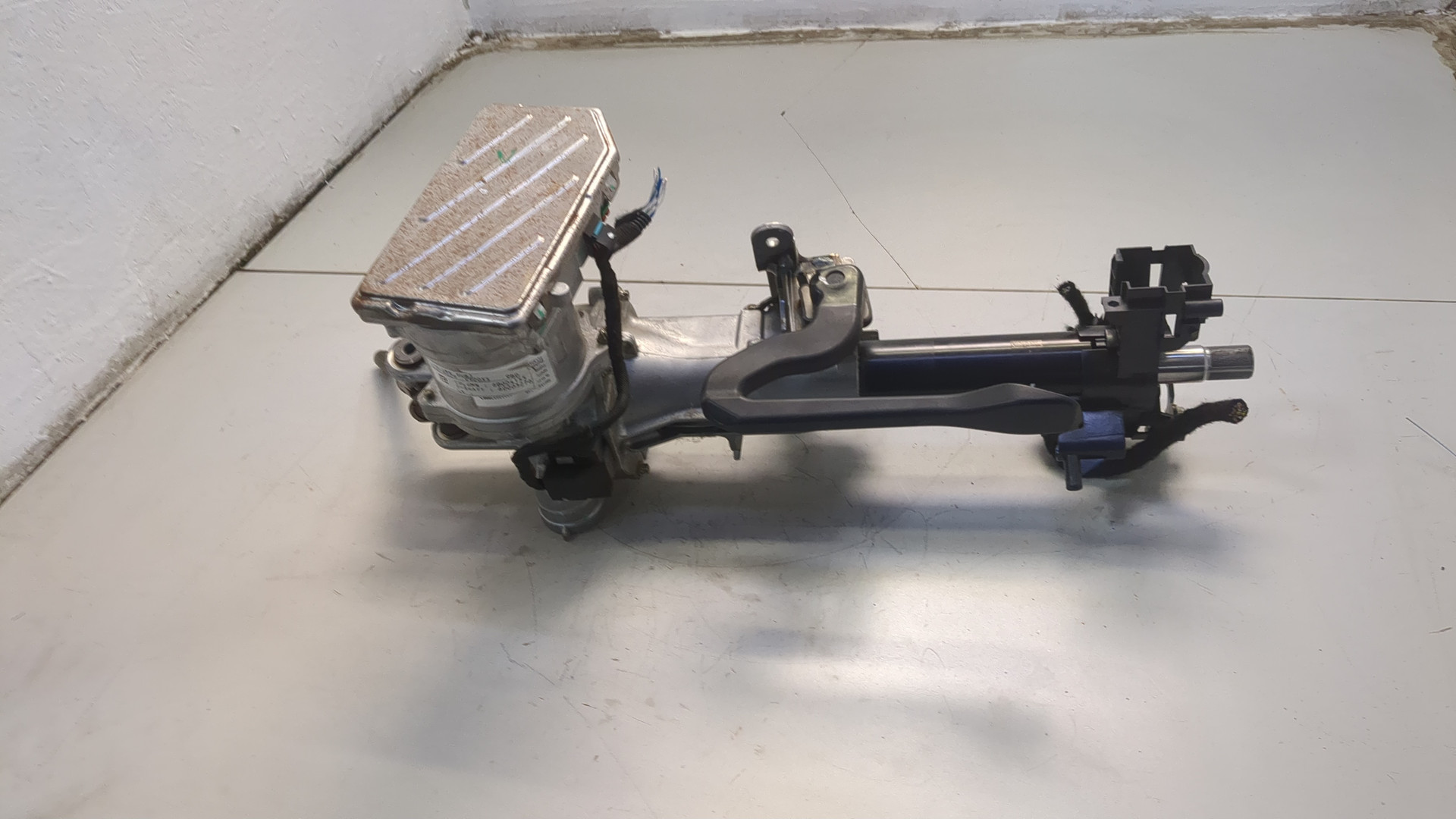 Серводвигатель рулевой рейки