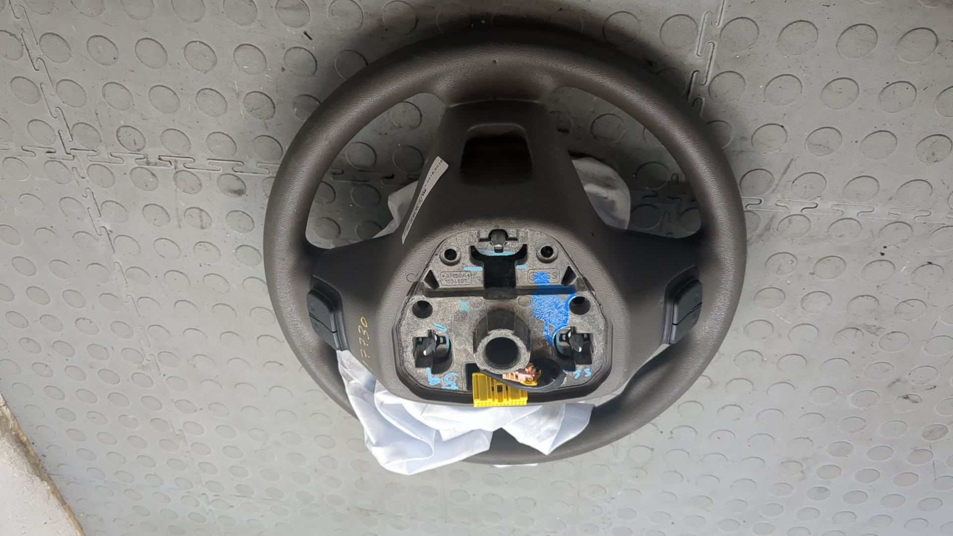 Рулевое колесо (руль)