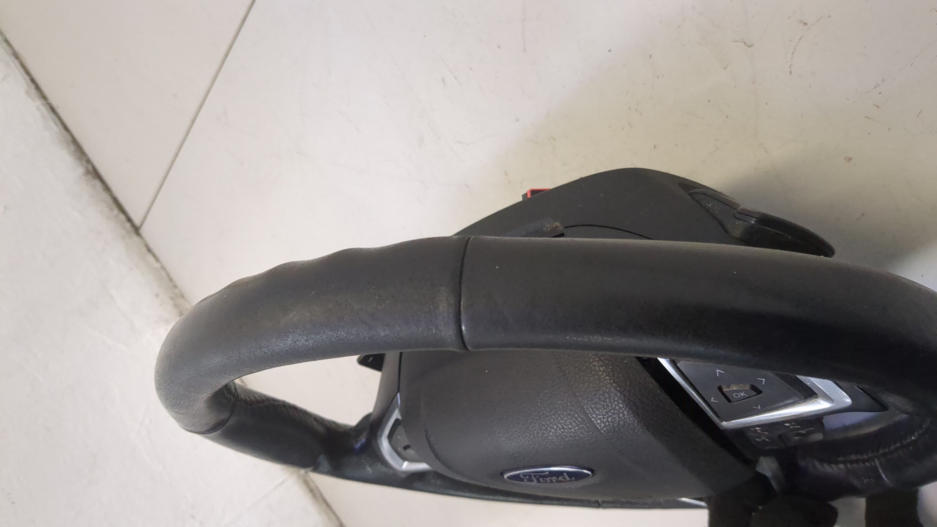 Рулевое колесо (руль)