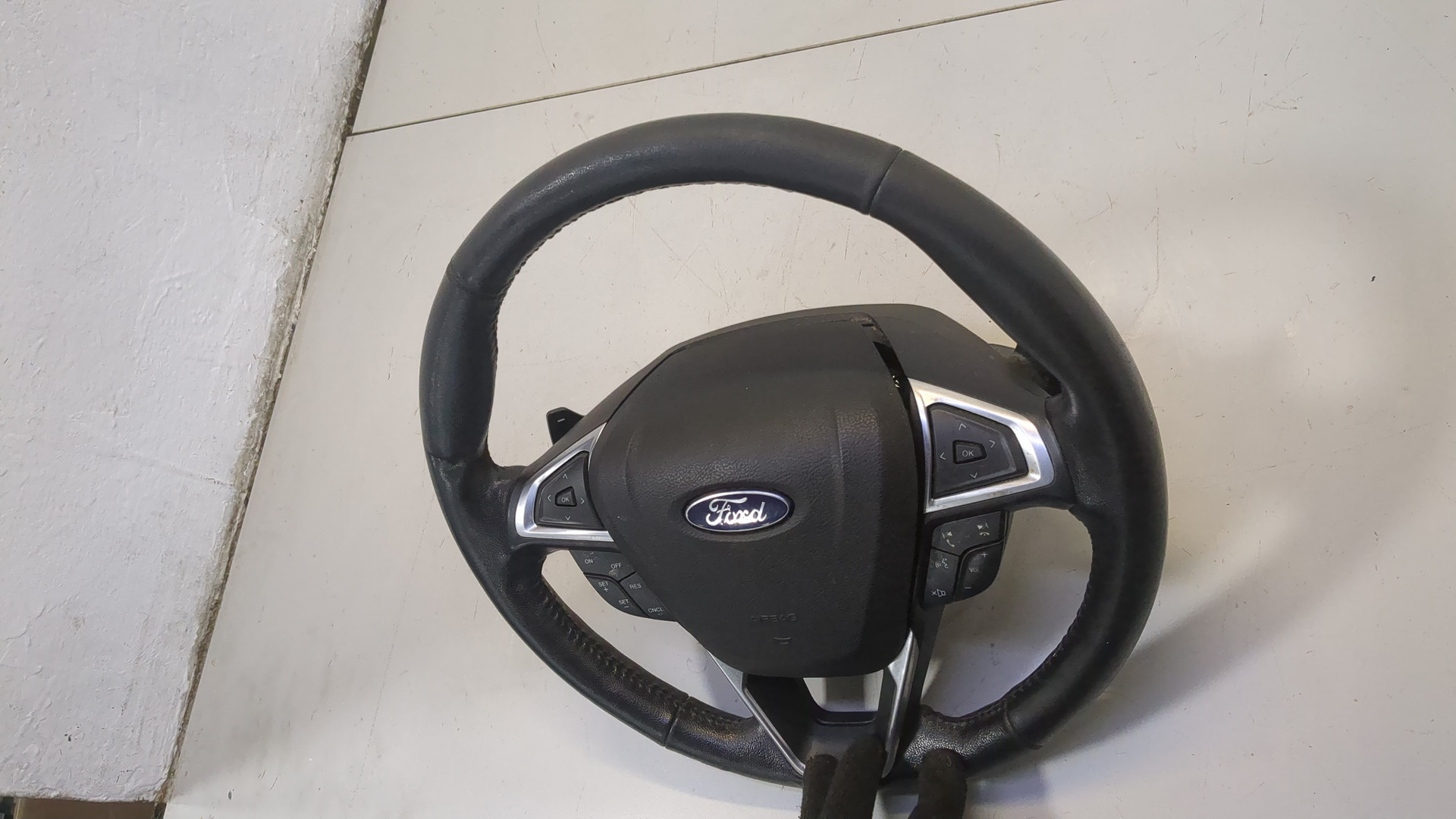 Рулевое колесо (руль)