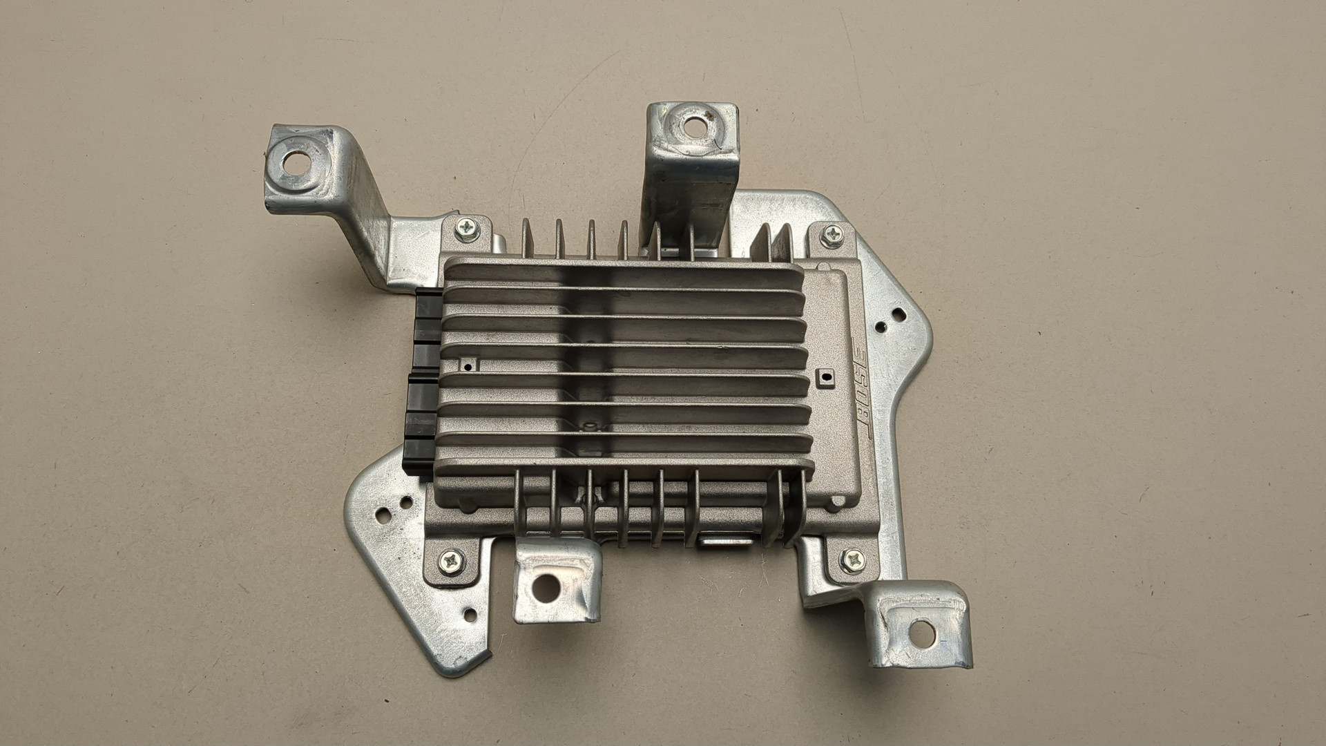 Усилитель акустической системы