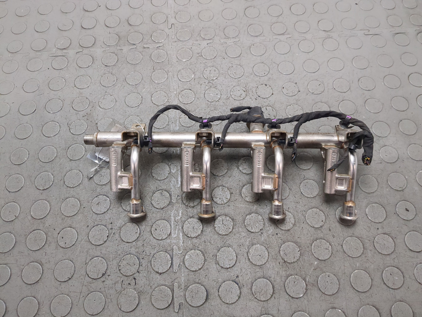 Рейка топливная (рампа)