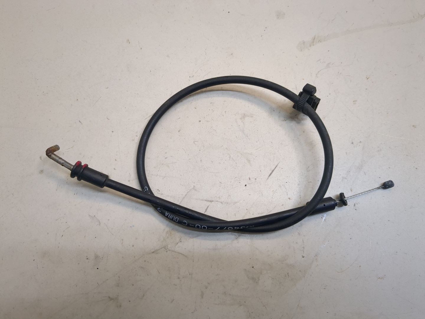 Трос открывания капота