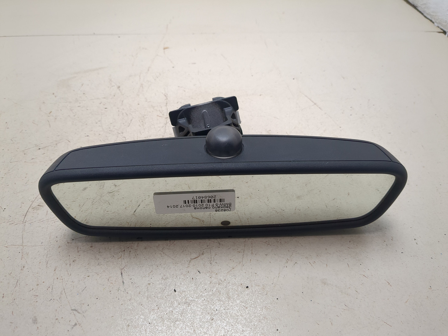 Зеркало заднего вида