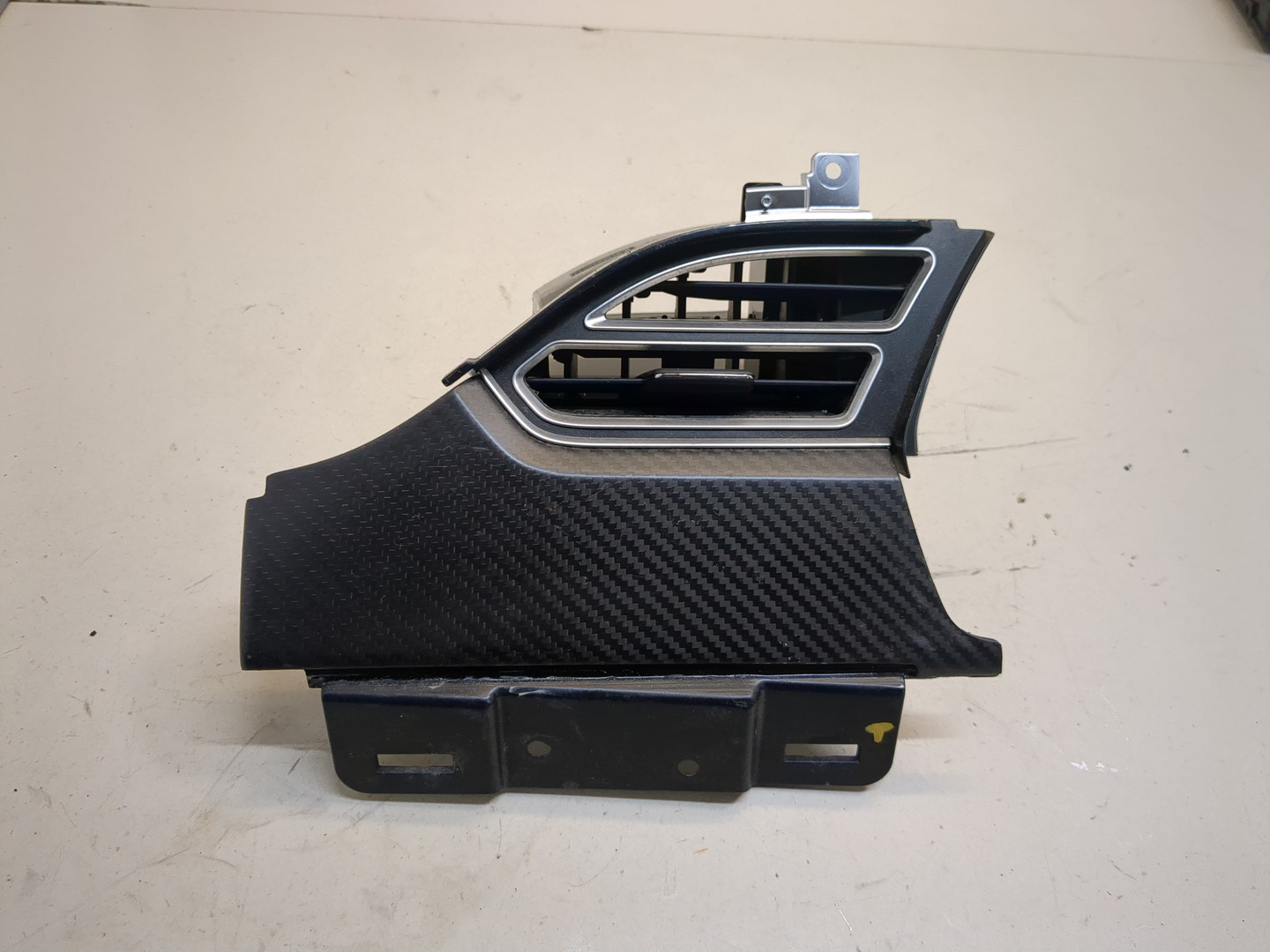 Дефлектор воздушный