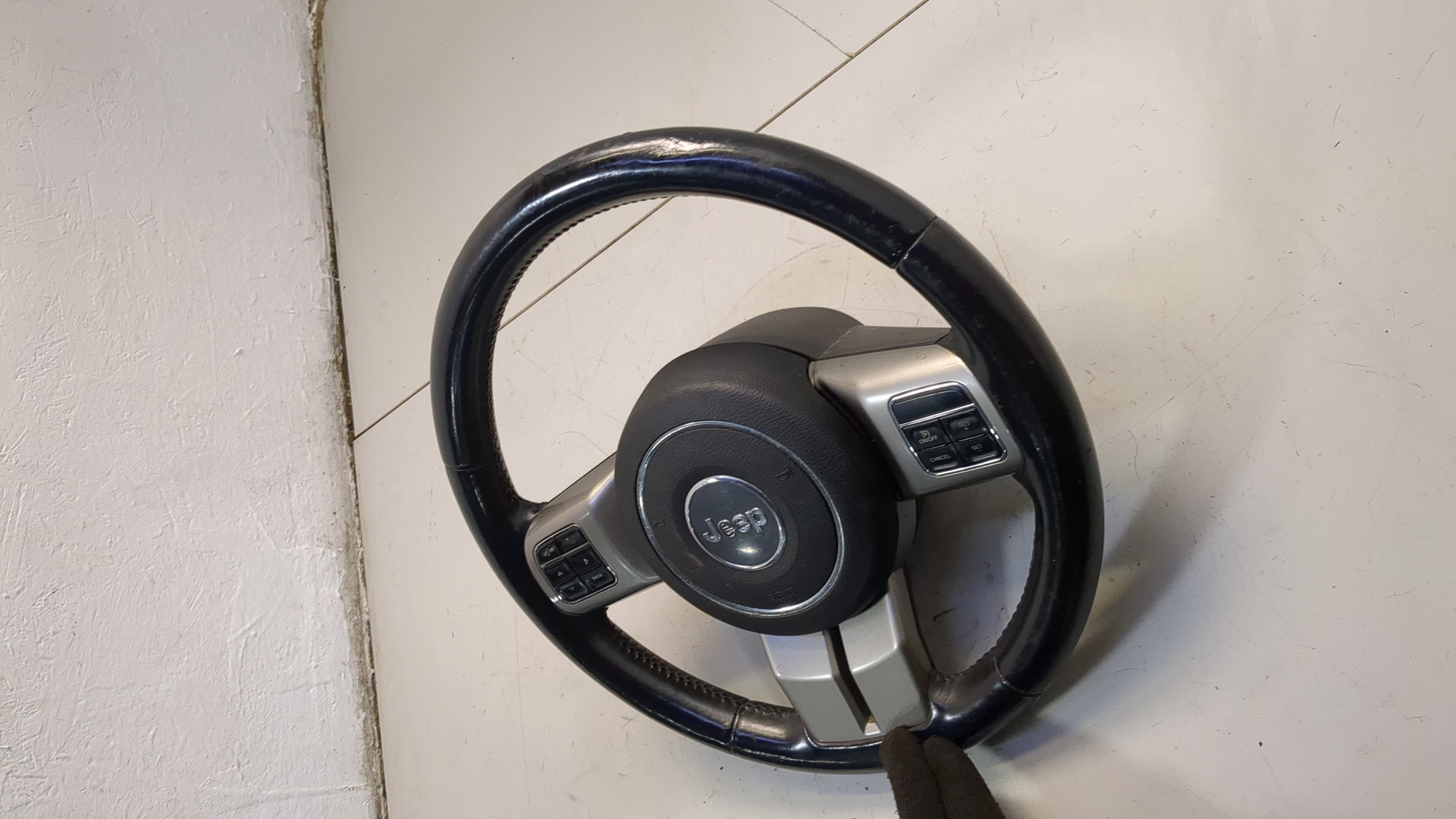 Рулевое колесо (руль)