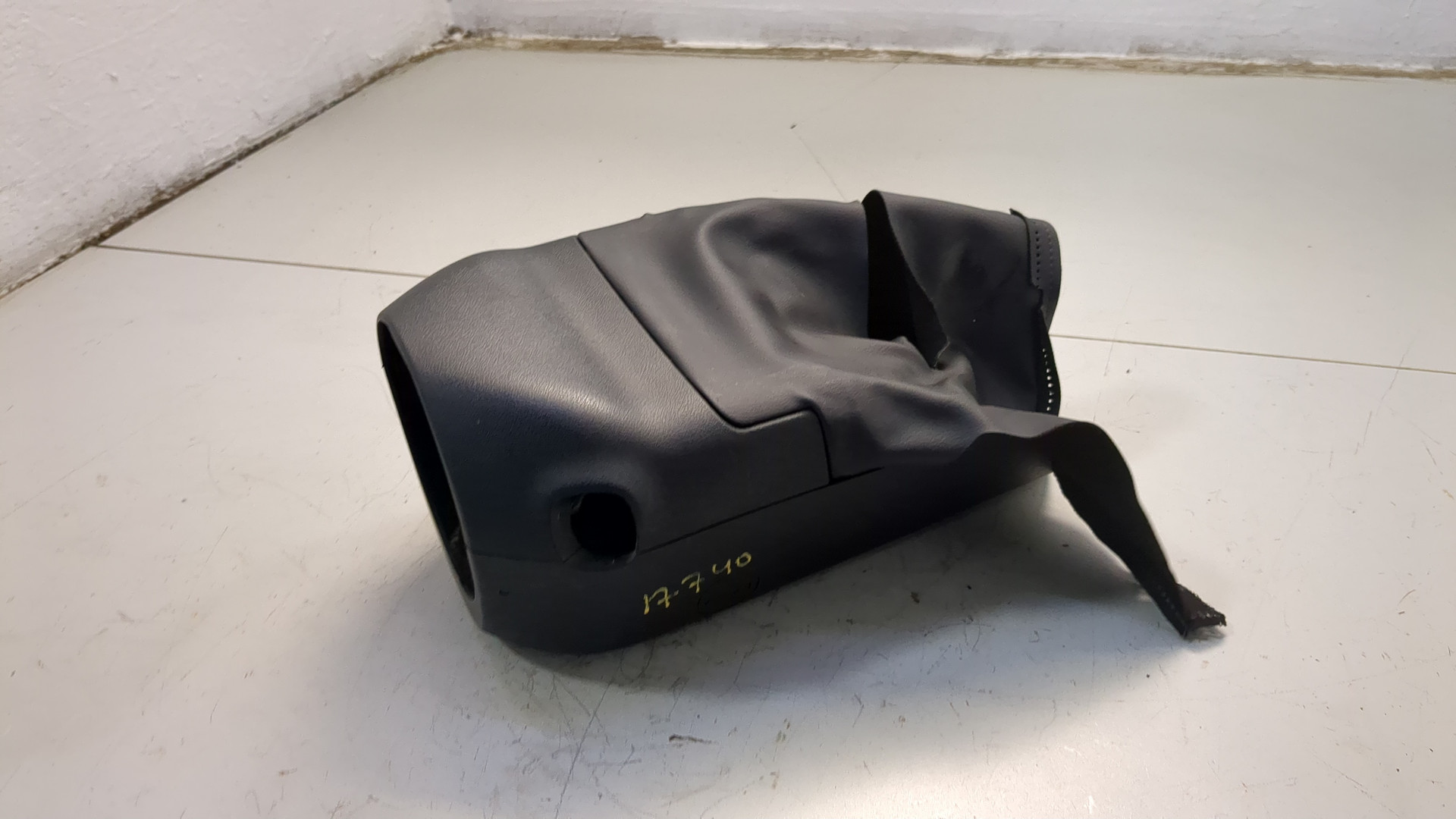 Кожух рулевой колонки