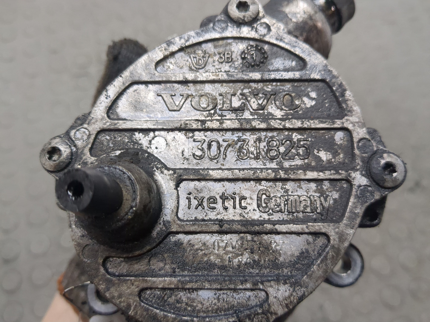 Насос вакуумный