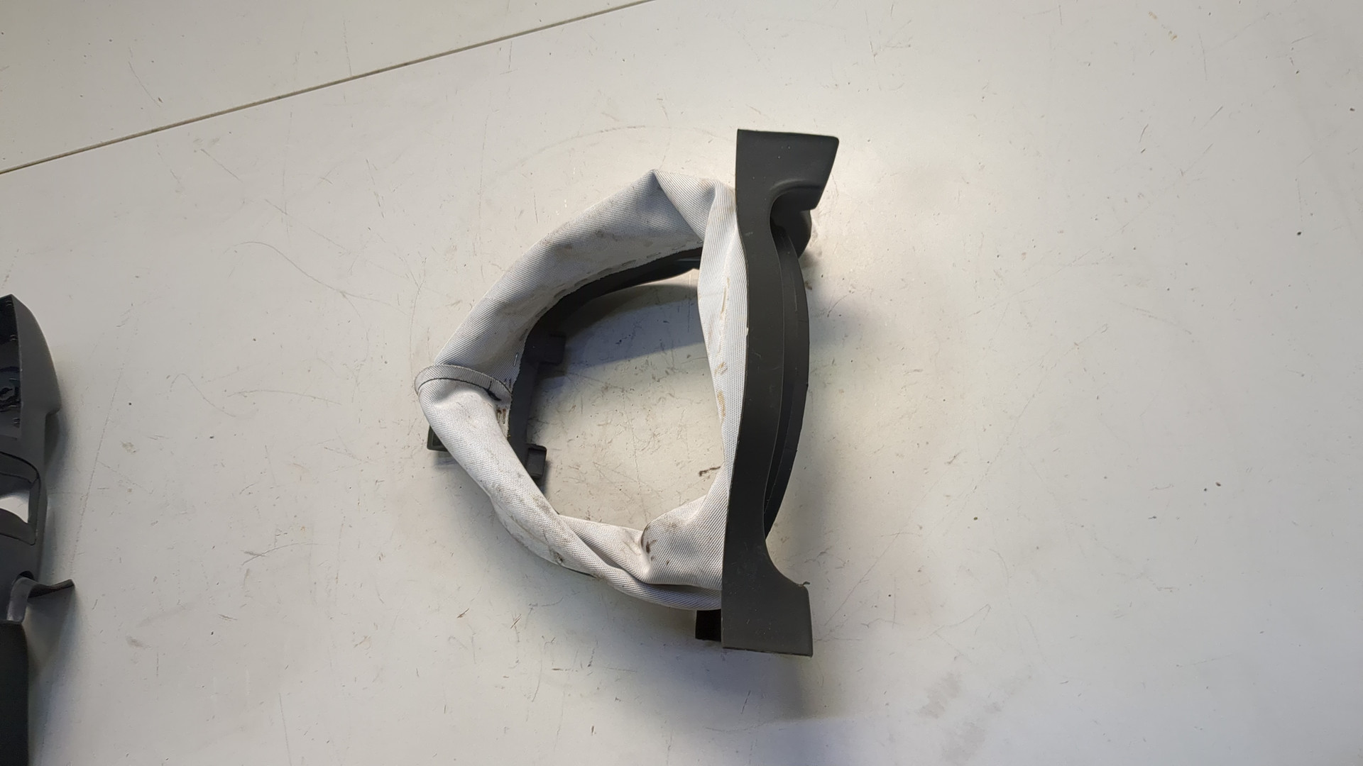 Кожух рулевой колонки