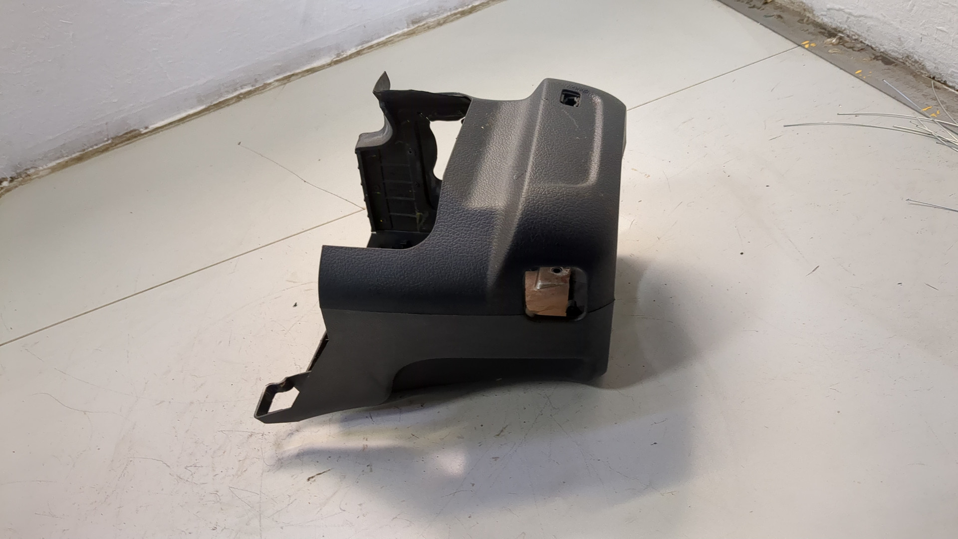 Кожух рулевой колонки