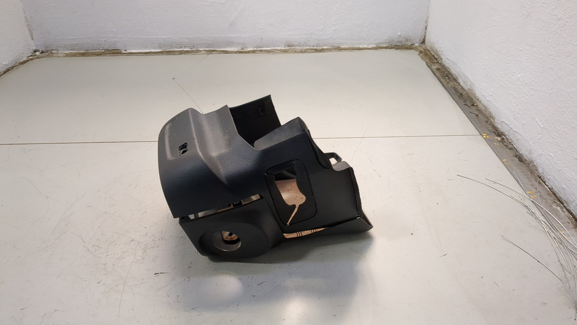 Кожух рулевой колонки