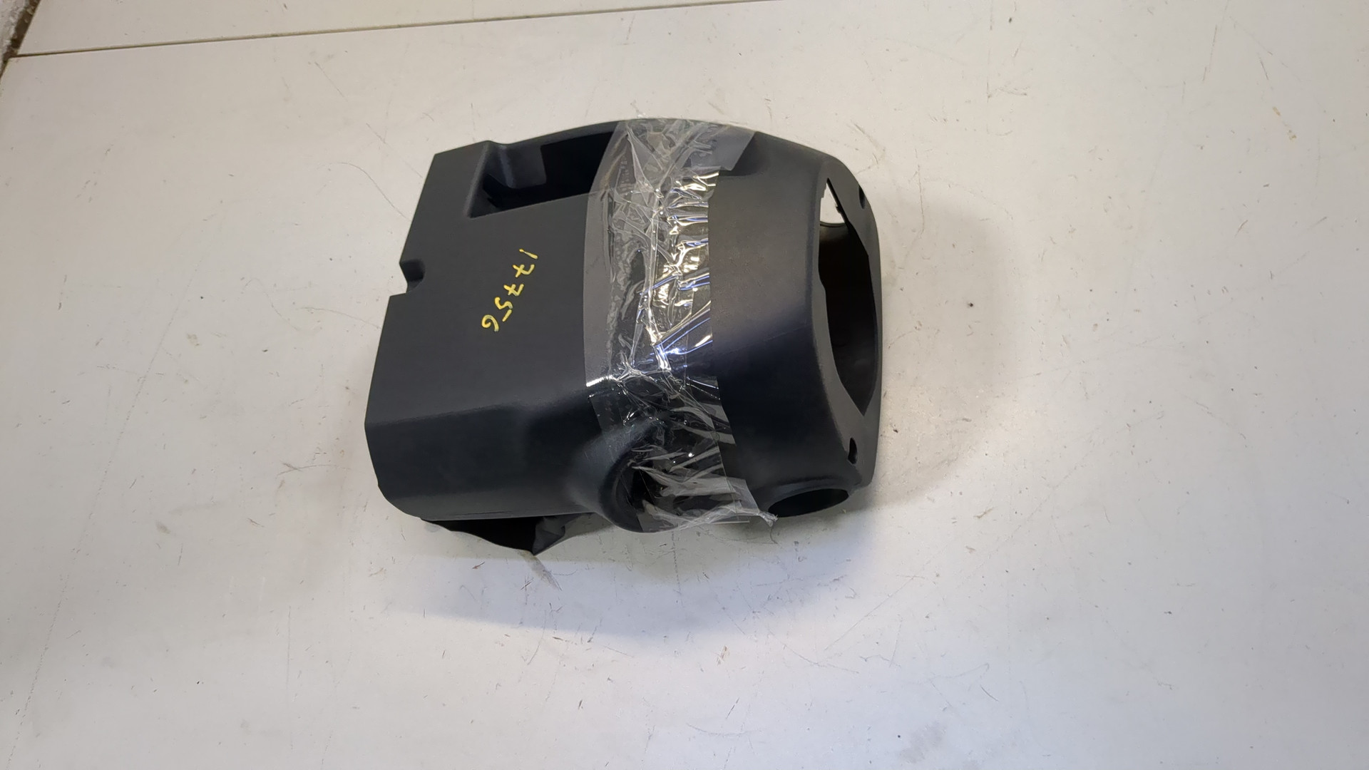 Кожух рулевой колонки