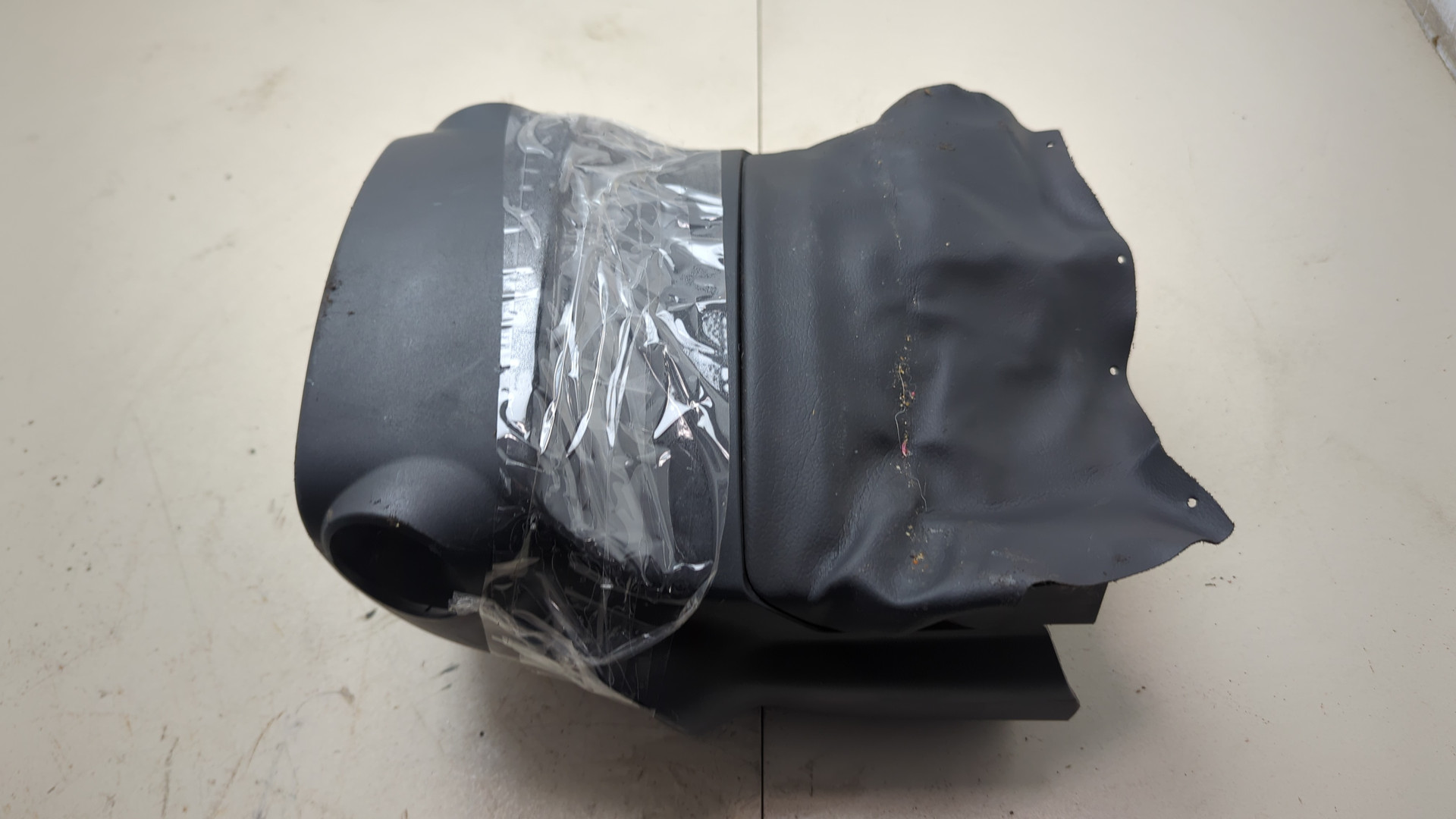 Кожух рулевой колонки