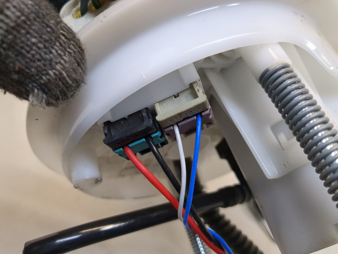 Насос топливный электрический