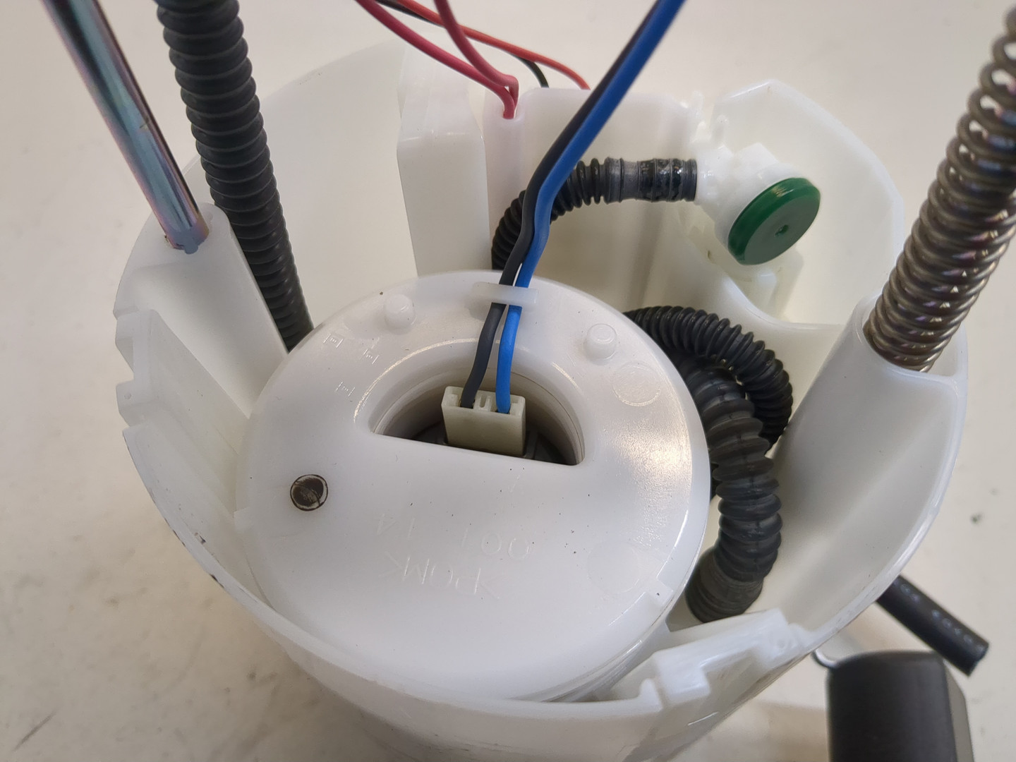 Насос топливный электрический