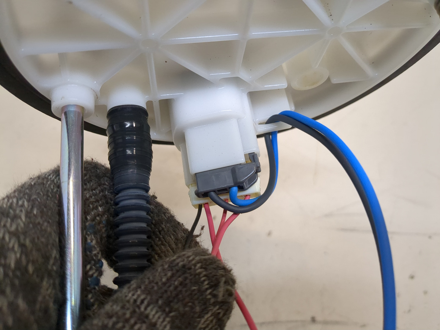 Насос топливный электрический