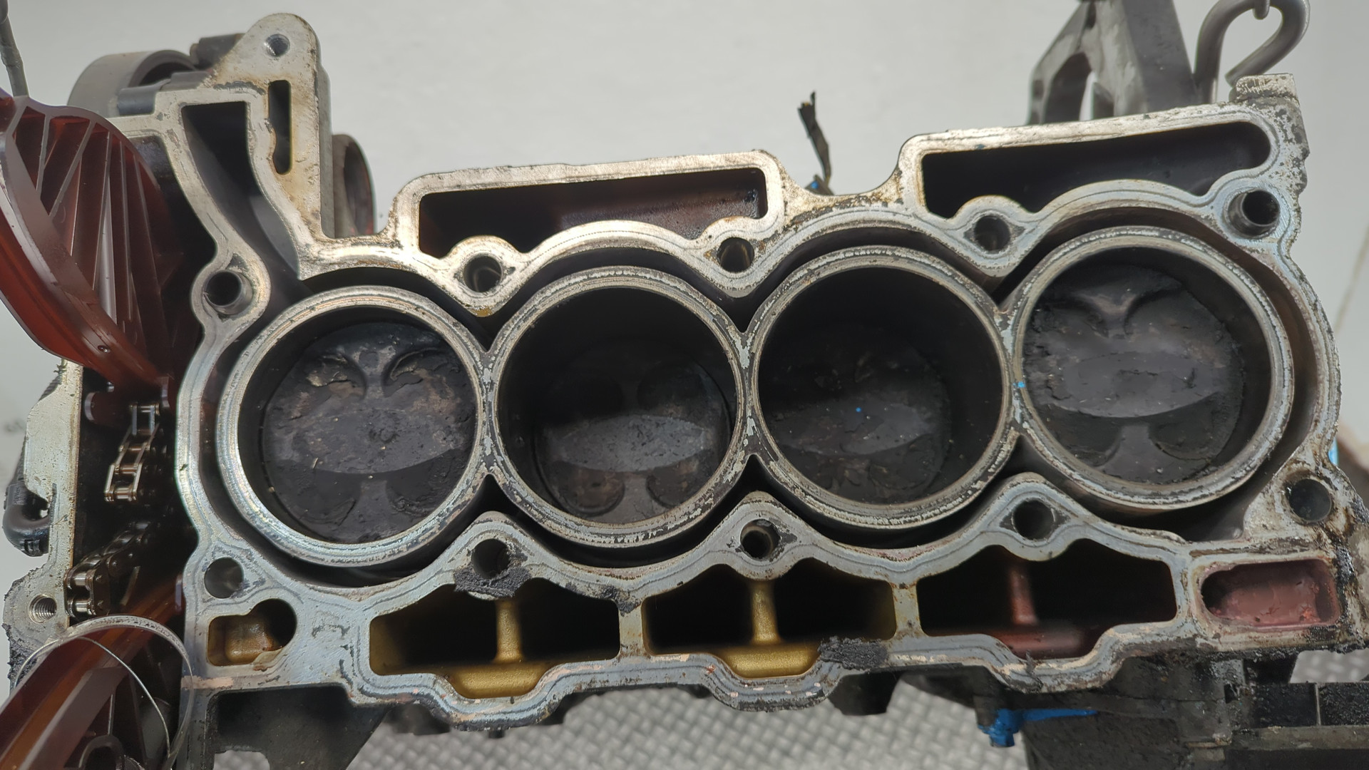 Блок двигателя