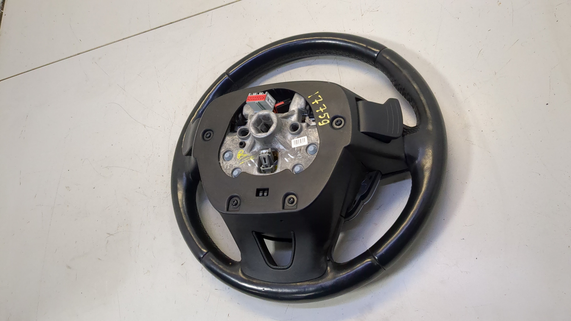 Рулевое колесо (руль)