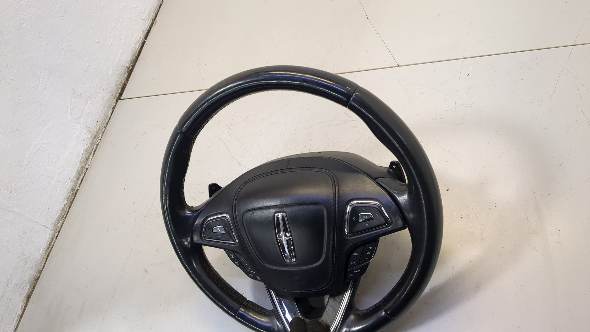 Рулевое колесо (руль)