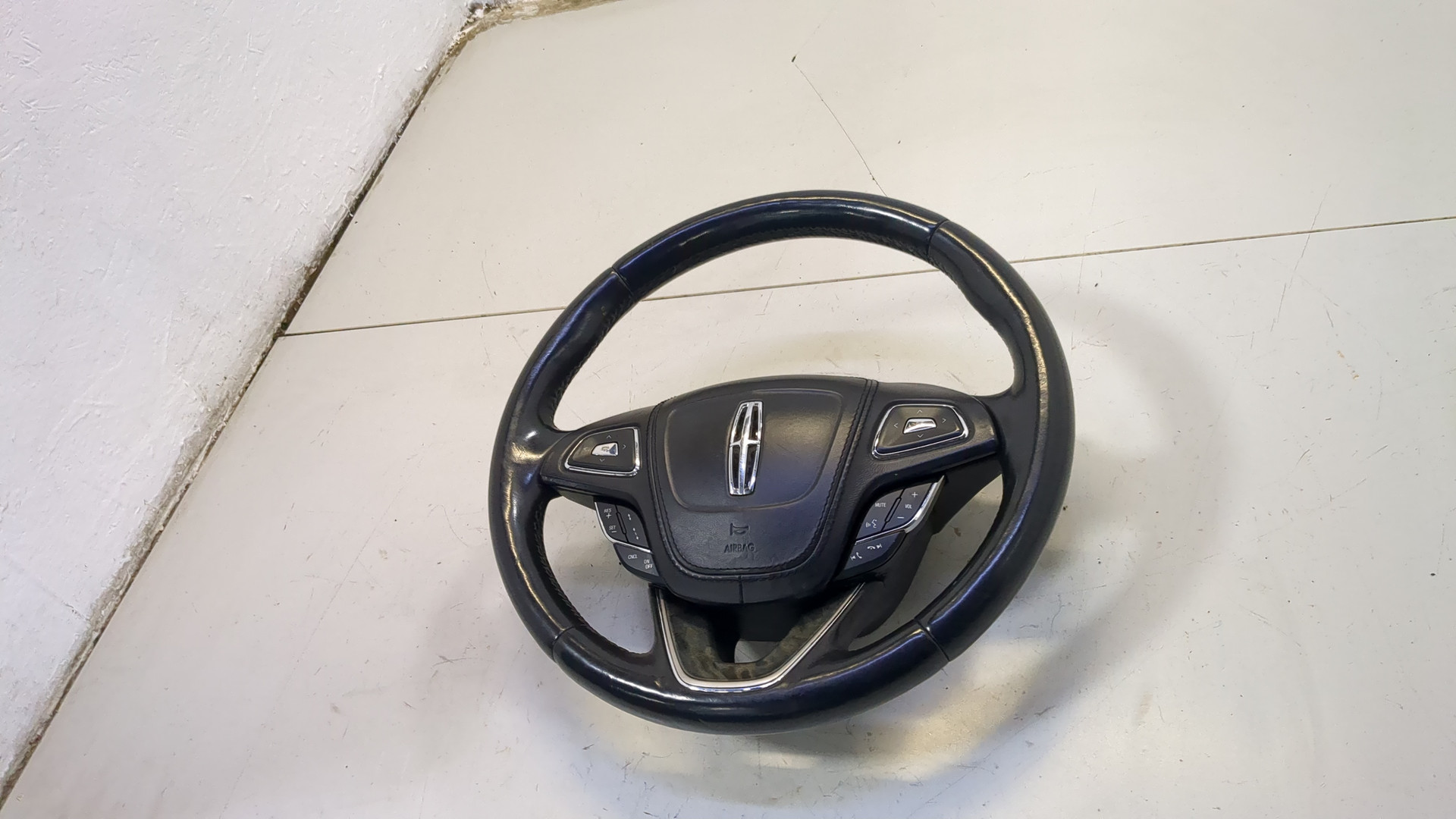 Рулевое колесо (руль)