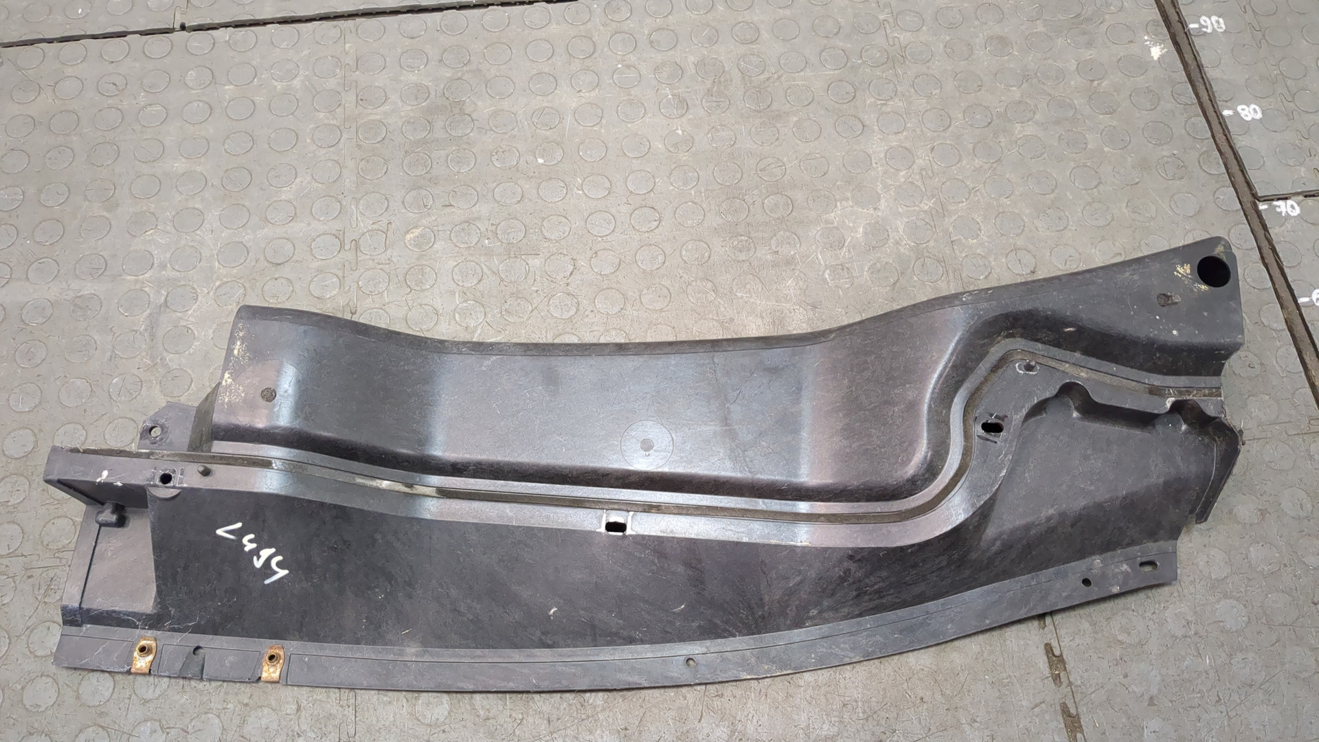 Молдинг лобового стекла