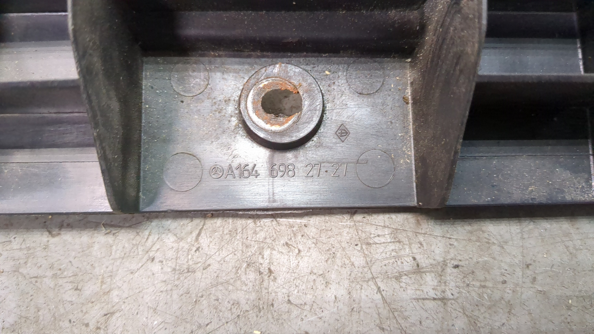 Кронштейн (сопут. товар)