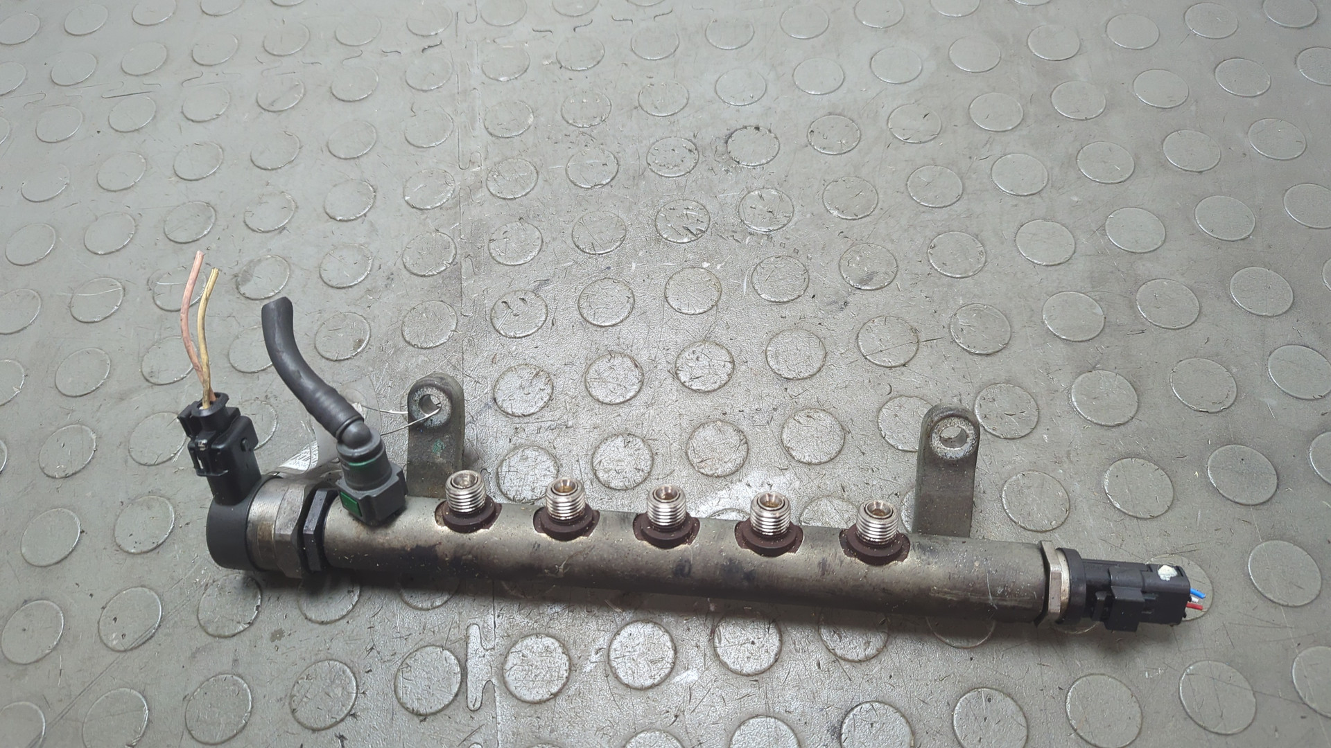 Рейка топливная (рампа)