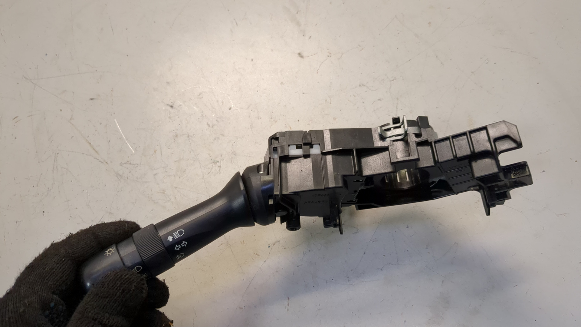 Переключатель поворотов подрулевой