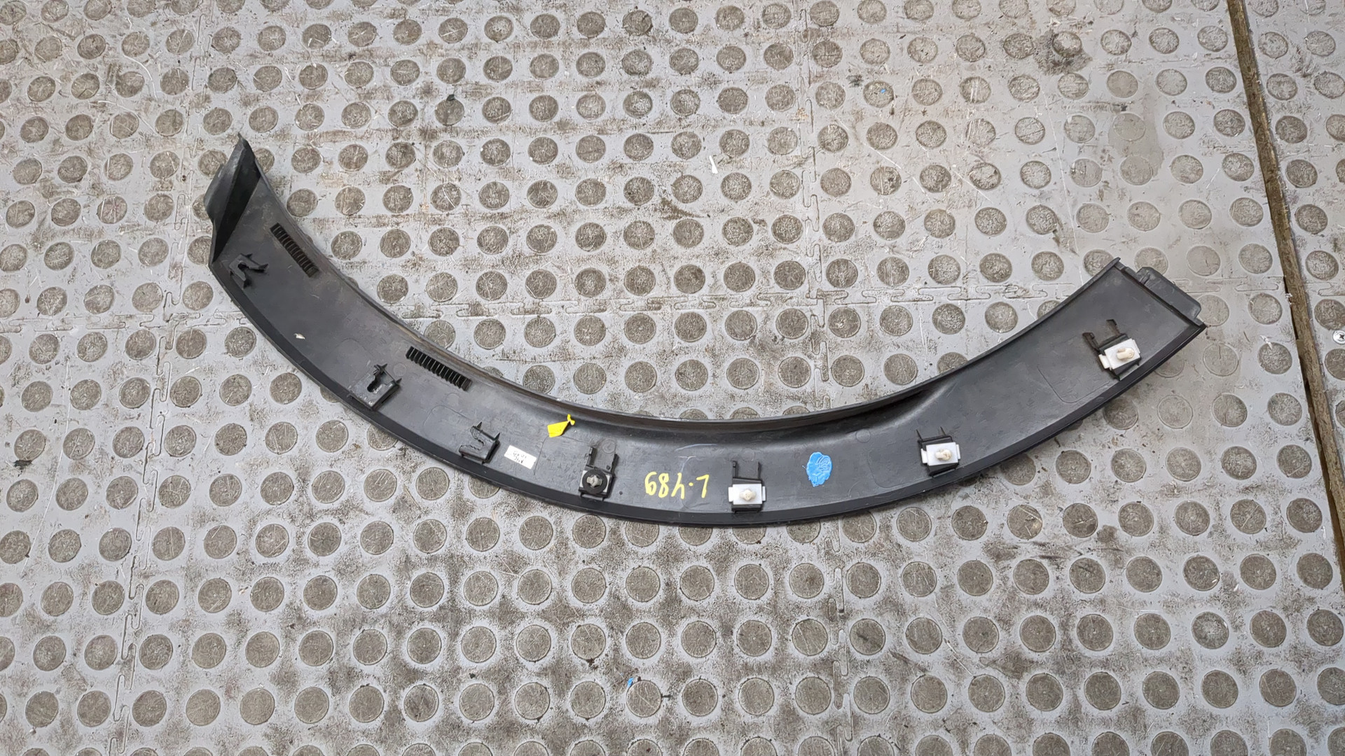 Накладка заднего крыла левого