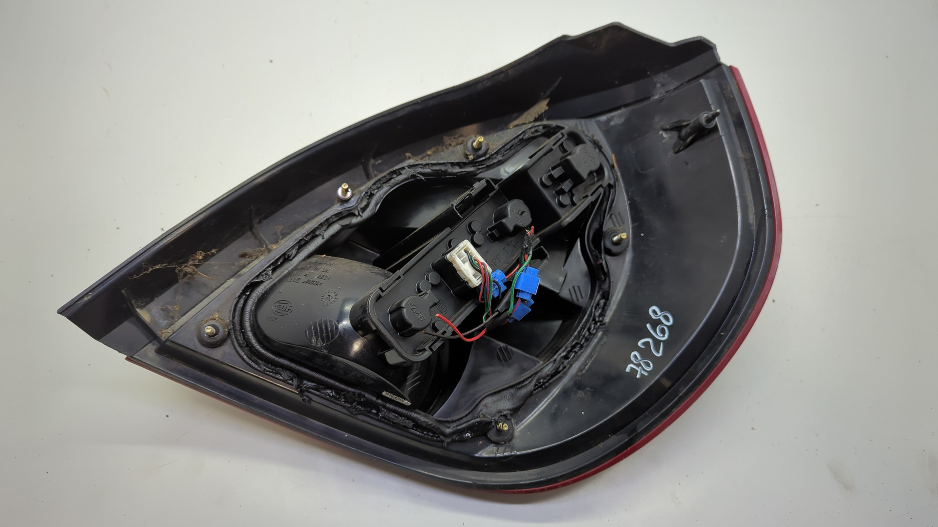 Фонарь задний левый