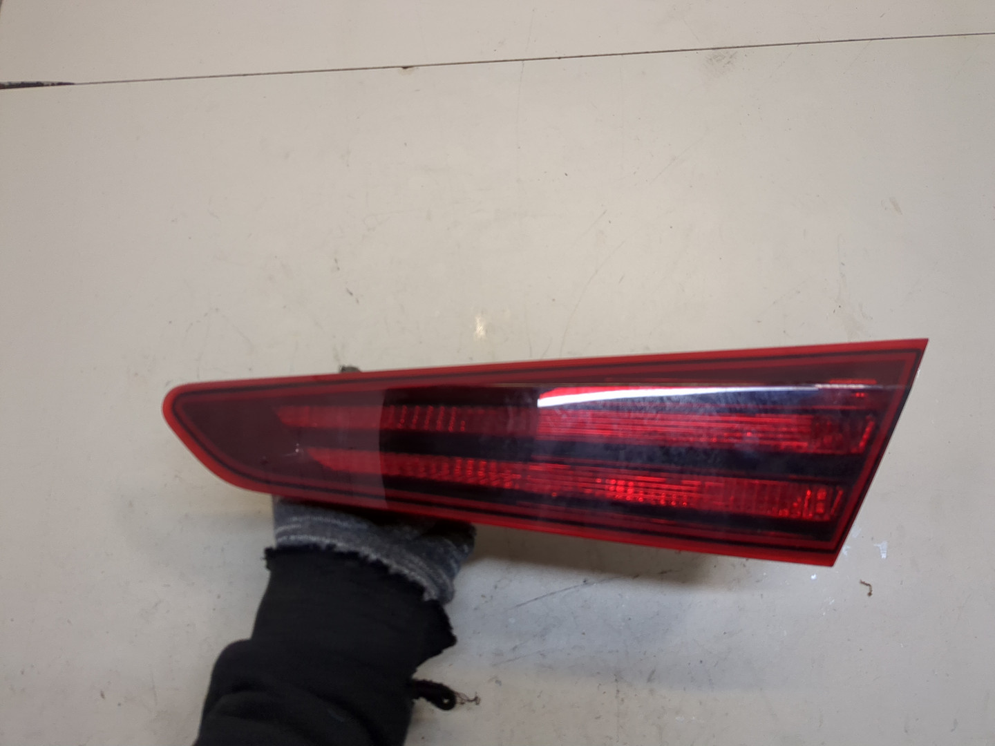 Фонарь задний внутренний правый