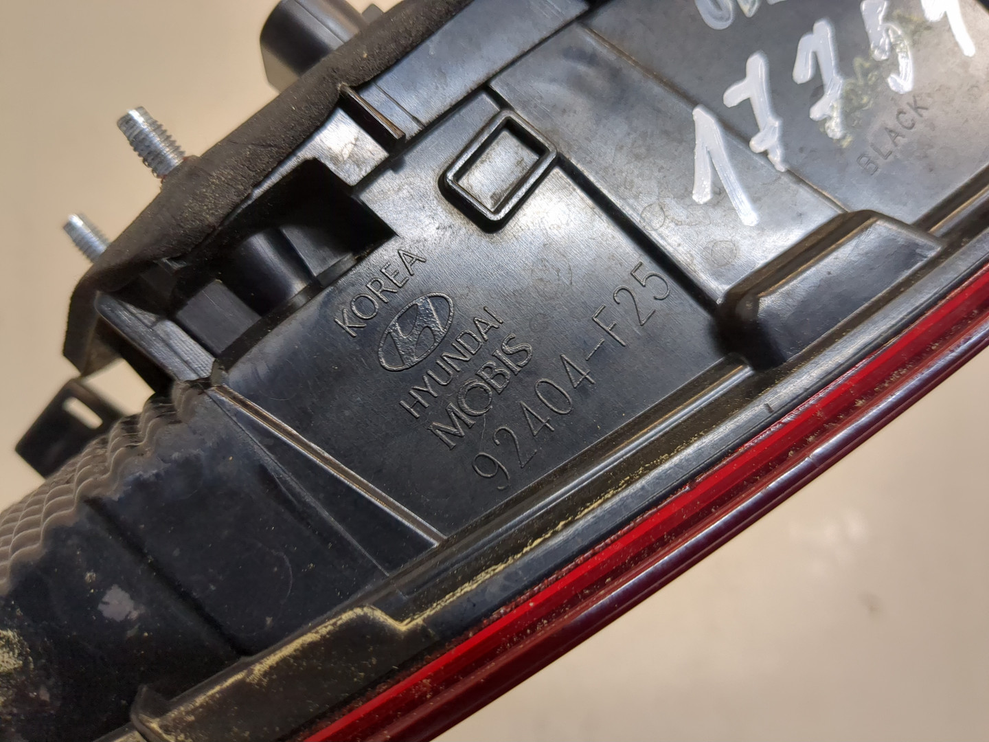 Фонарь задний внутренний правый