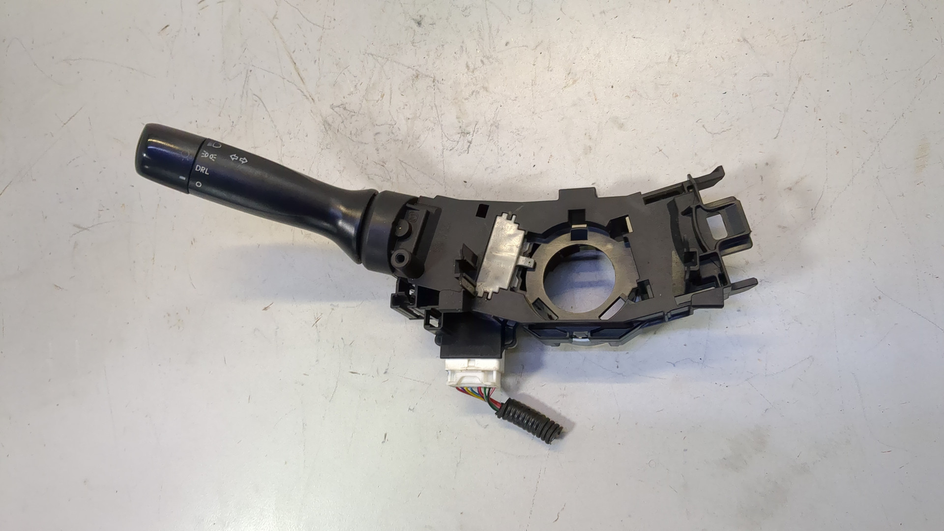 Переключатель поворотов подрулевой