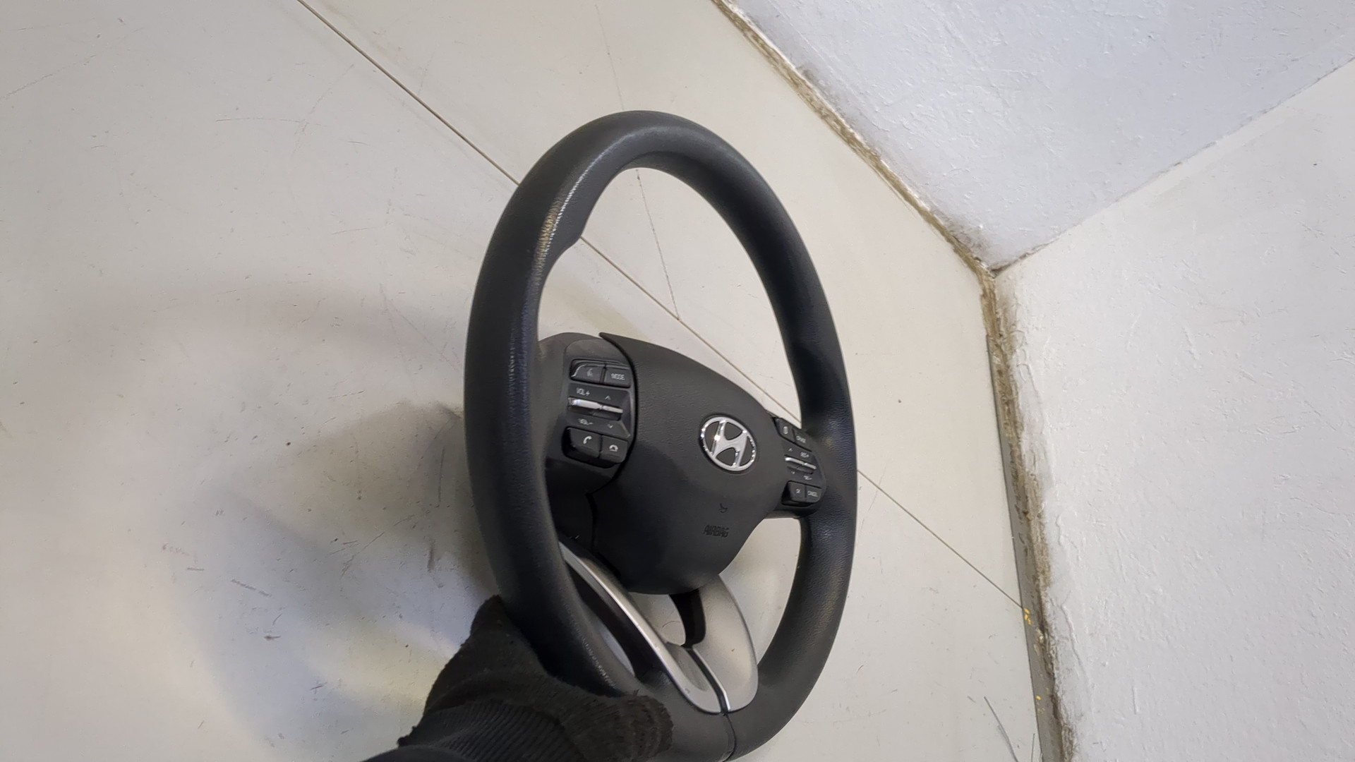 Рулевое колесо (руль)